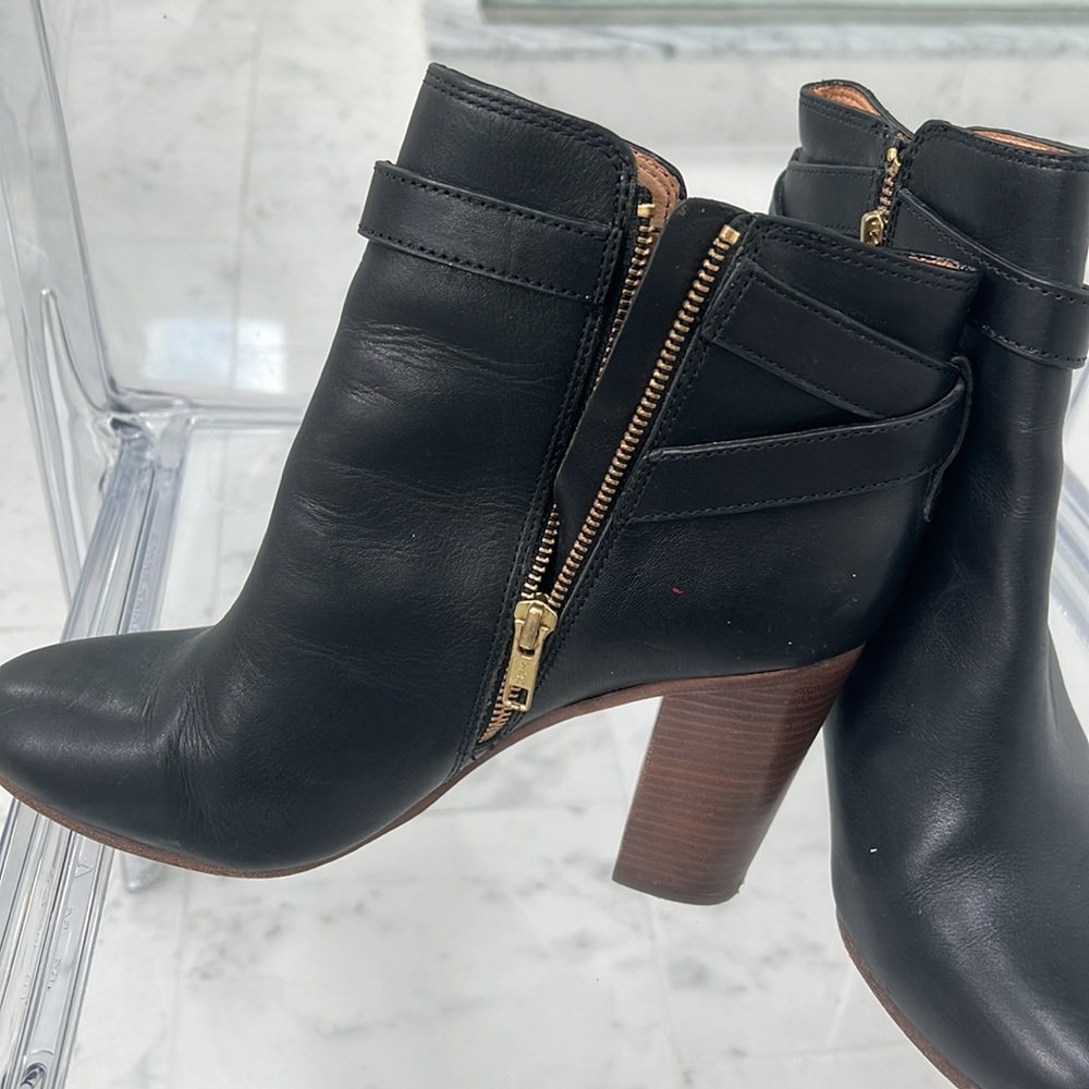 LIKE NEW BLACK COACH BOOTIES ALL LEATHER WELL MADE MINT CONDITION - Picture 4 of 8